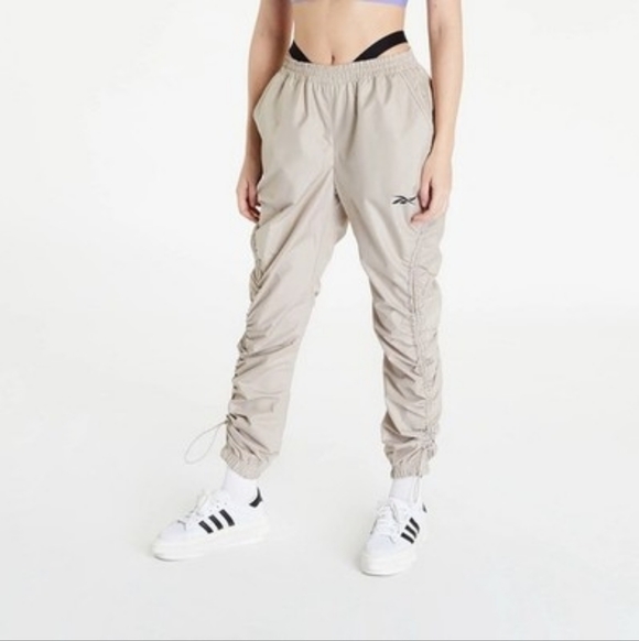 Reebok×Cardi B 2 Pice Jogger Set Size M - Picture 4 of 15